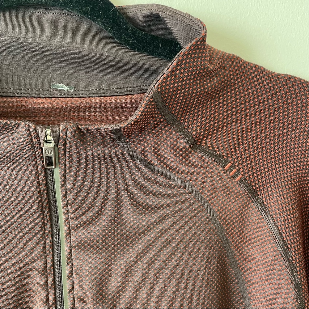 Lululemon Metal Vent Tech 1/2 Zip 2.0 Long Sleeve Shirt in Magma / Sequoia - Picture 6 of 8